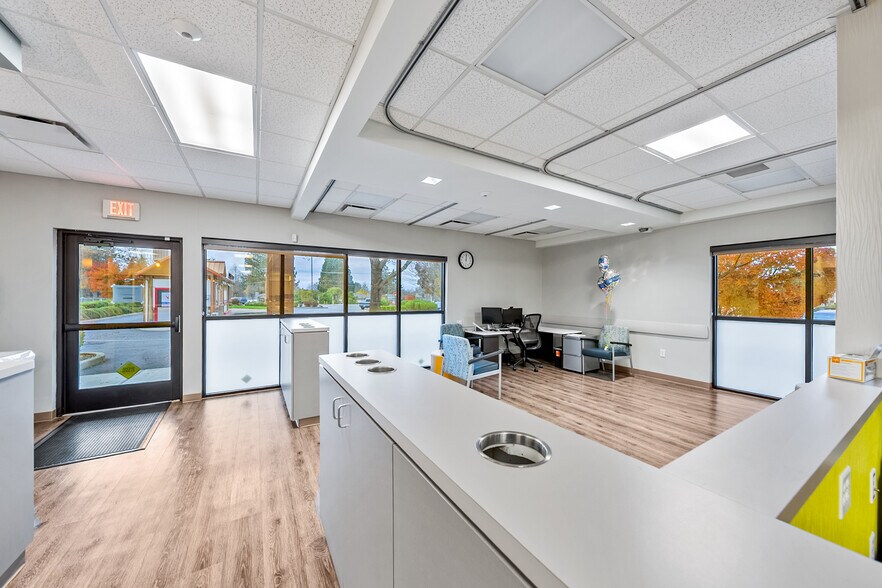 More Photos Of 1879 Williams Hwy, Grants Pass Medical For Sale