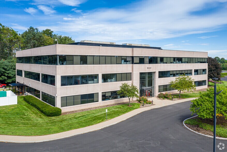 More Photos Of 200 Great Pond Dr, Windsor Office For Lease
