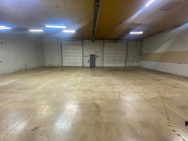 More Photos Of 1050 Glory Rd, Green Bay Flex For Lease