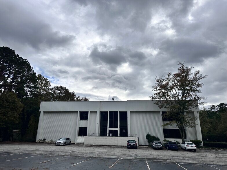 Primary Photo Of 4319 Covington Hwy, Decatur Medical For Lease