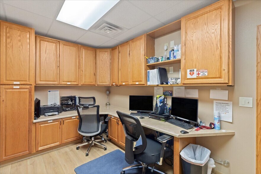More Photos Of 4100-4140 Laramie St, Cheyenne Medical For Sale