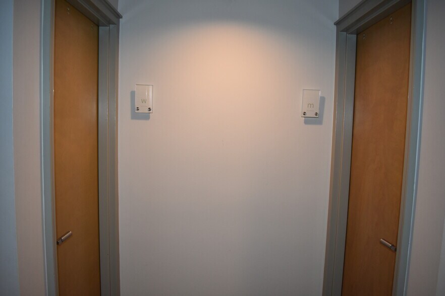 More Photos Of 260 Commerce St, Montgomery Medical For Sale