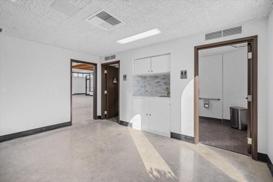 More Photos Of 402 E Main St, Santa Maria Medical For Sale