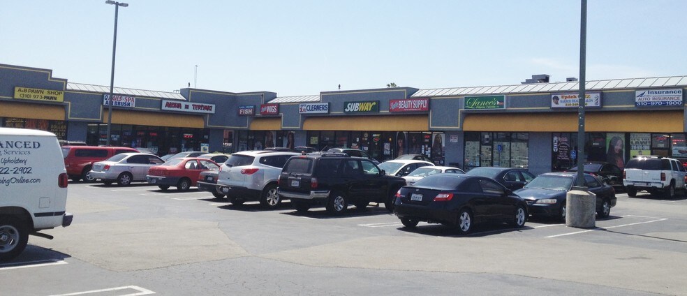 Primary Photo Of 12851 Crenshaw Blvd, Hawthorne Unknown For Lease
