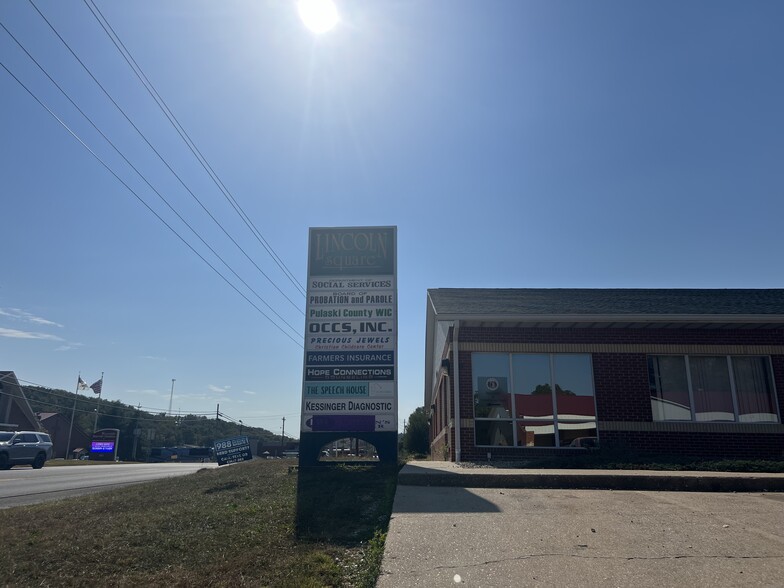 Primary Photo Of 712 Historic 66 W, Waynesville Storefront Retail Office For Lease