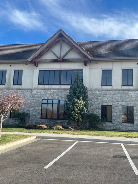 More Photos Of 6240 W 135th St, Overland Park Office Residential For Lease