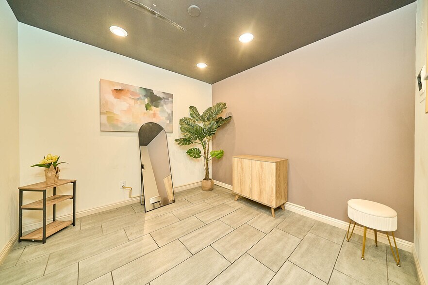 More Photos Of 852 S Robertson Blvd, Los Angeles Medical For Lease