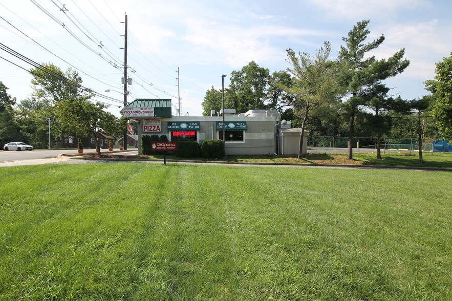 More Photos Of 429 Ryders Ln, East Brunswick General Retail For Sale