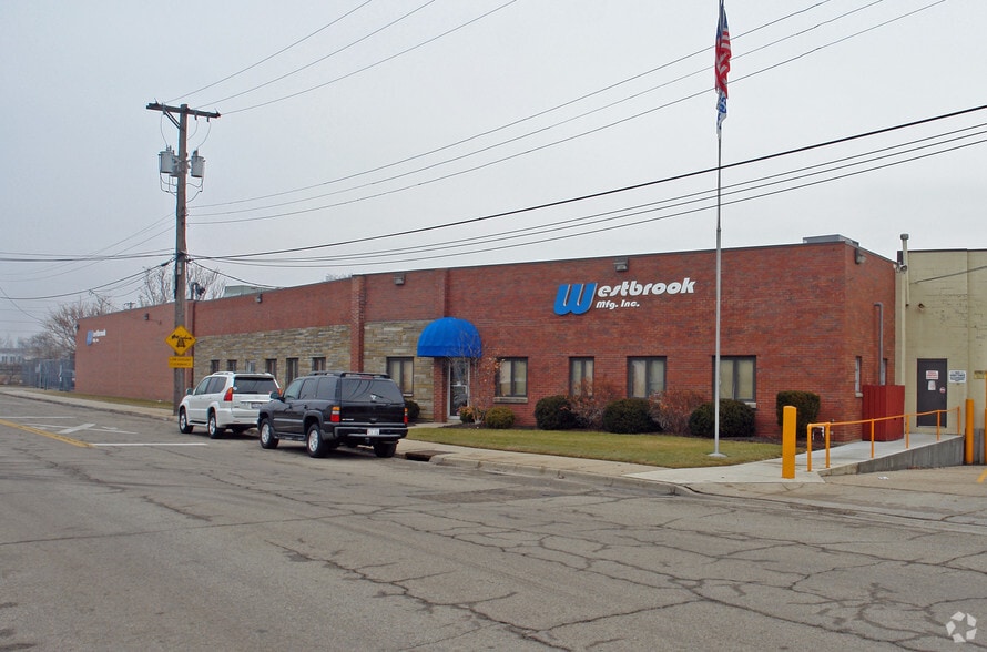 More Photos Of 600 N Irwin St, Dayton Manufacturing For Lease