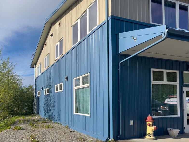 More Photos Of 400 JS Dr, Craig Flex For Sale