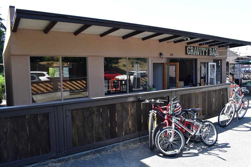 More Photos Of 610 5th Ave S, Edmonds Restaurant For Lease