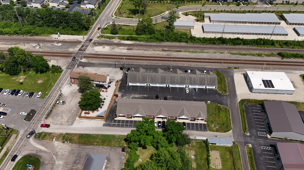 More Photos Of 7909-7925 Station St, Columbus Flex For Lease