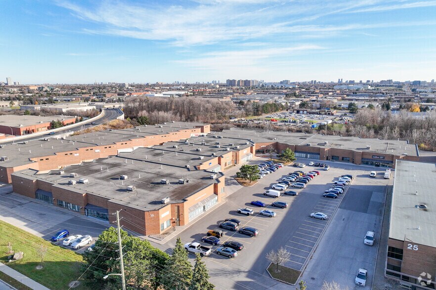 More Photos Of 35 Riviera Dr, Markham Warehouse For Lease