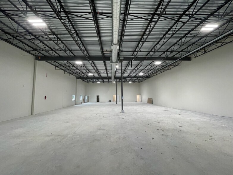 More Photos Of 176 Enterprise Pkwy, Boerne Unknown For Lease