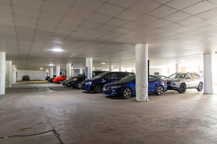 More Photos Of 1020 Bolivar Rd, Cleveland Office For Lease