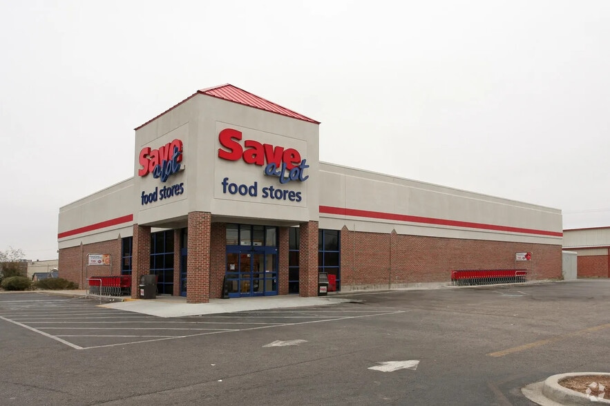 Primary Photo Of 4411 Durant Ave, North Charleston Supermarket For Sale