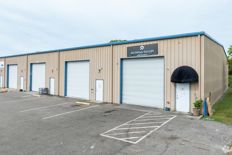 Primary Photo Of 10410 66th St N, Pinellas Park Unknown For Lease