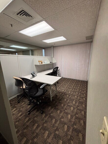More Photos Of 456 Fulton St, Peoria Office For Sale
