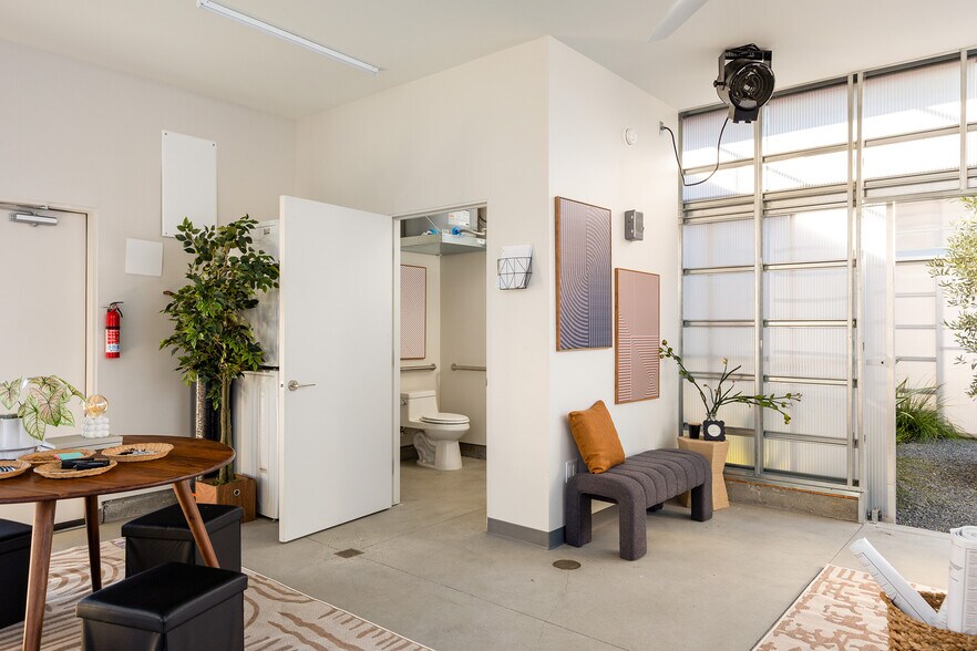 More Photos Of 161 N Garden St, Ventura Apartments For Sale