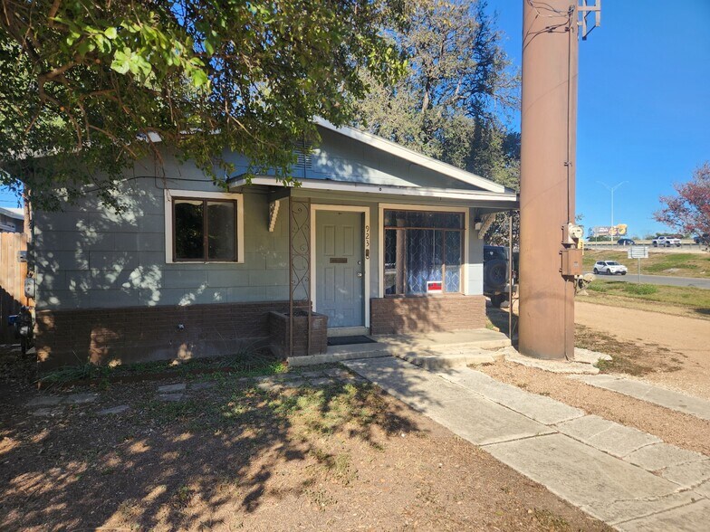 More Photos Of 3126 N St Marys, San Antonio Office For Lease