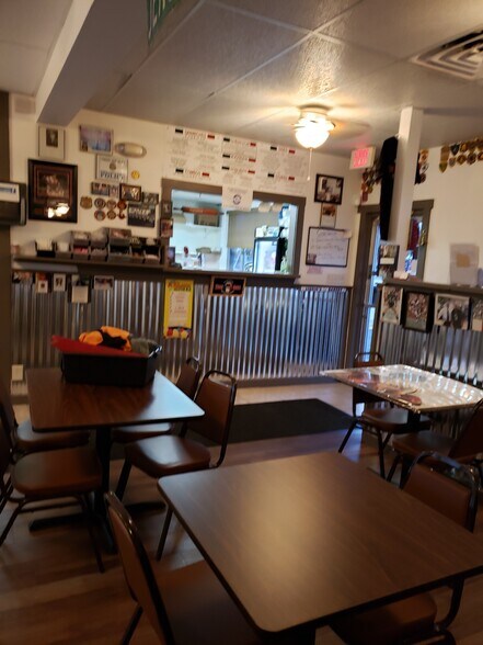 More Photos Of 314-316 Pat Booker Rd, Universal City Restaurant For Sale