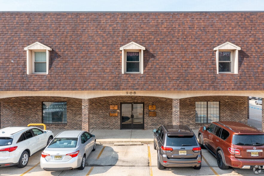 More Photos Of 208 White Horse Pike, Barrington Office For Sale