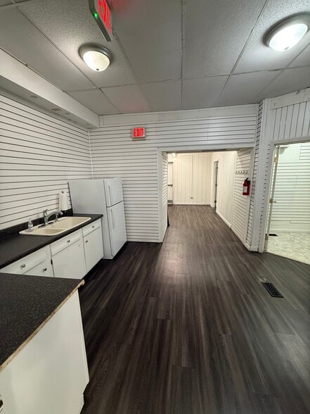 More Photos Of 122 N Court St, Marysville Freestanding For Sale