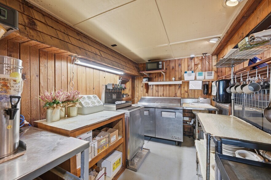 More Photos Of 1148 County Road 309, Crescent City Restaurant For Sale