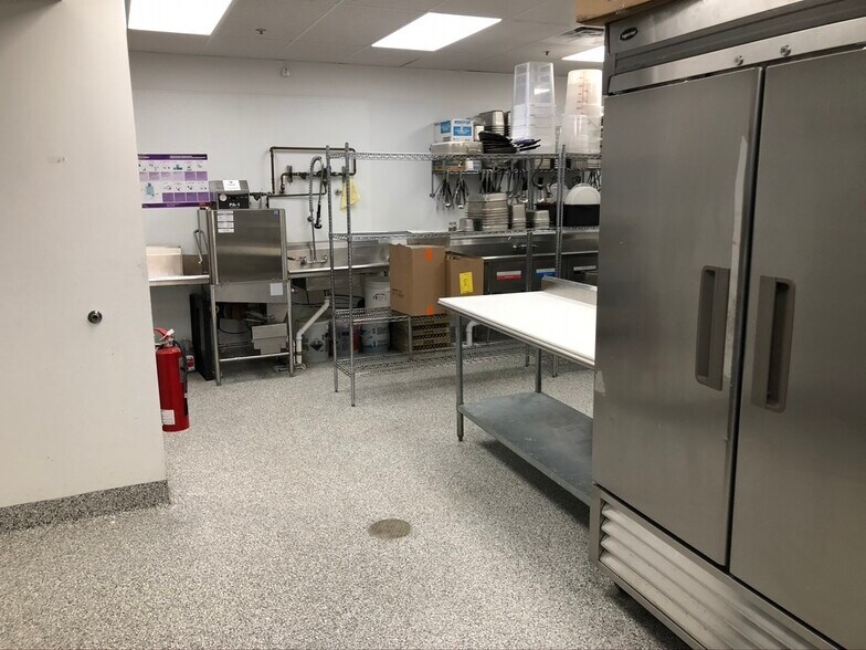 More Photos Of 106 E Lincoln Hwy, Dekalb Restaurant For Lease