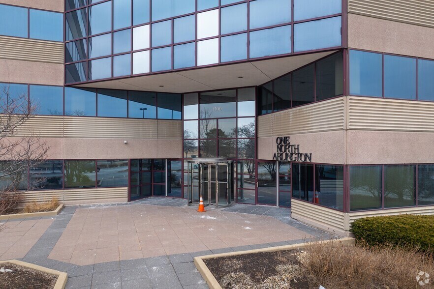More Photos Of 1500 W Shure Dr, Arlington Heights Office For Sale