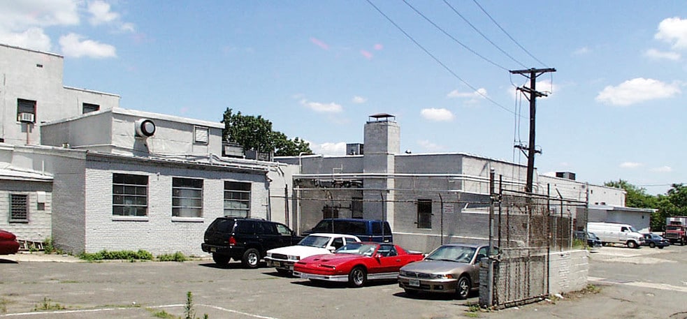 Primary Photo Of 260 Secaucus Rd, Secaucus Food Processing For Lease