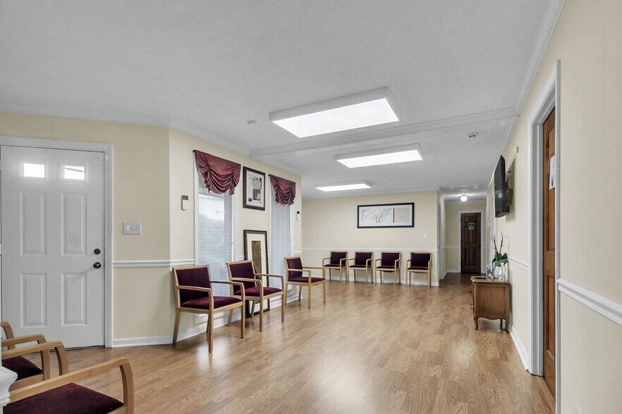 More Photos Of 1281-1283 Parker Rd SE, Conyers Office For Sale