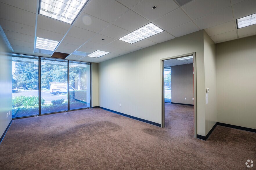 More Photos Of 355 N Wiget Ln, Walnut Creek Office For Sale