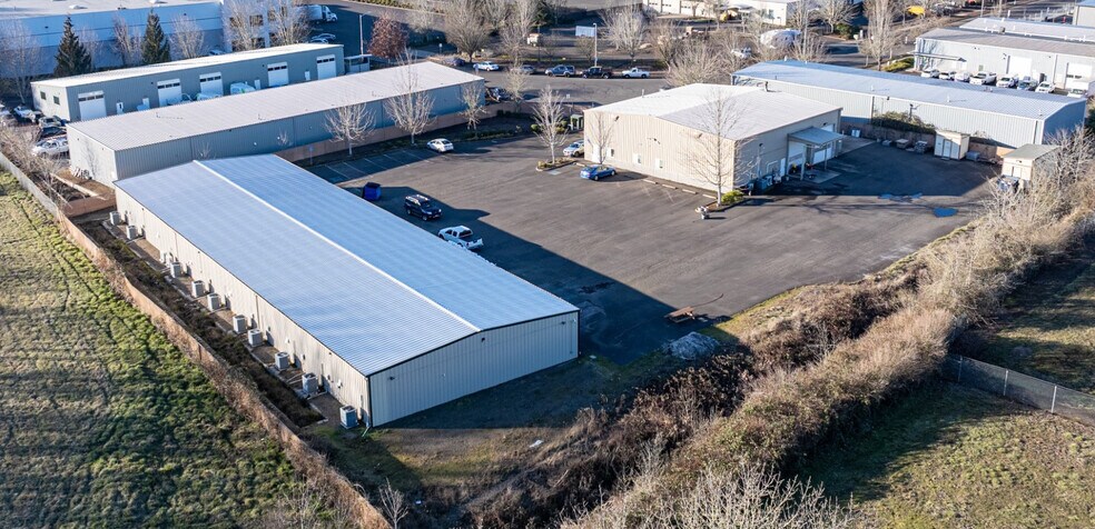 More Photos Of 235 Cap Ct, Eugene Warehouse For Sale