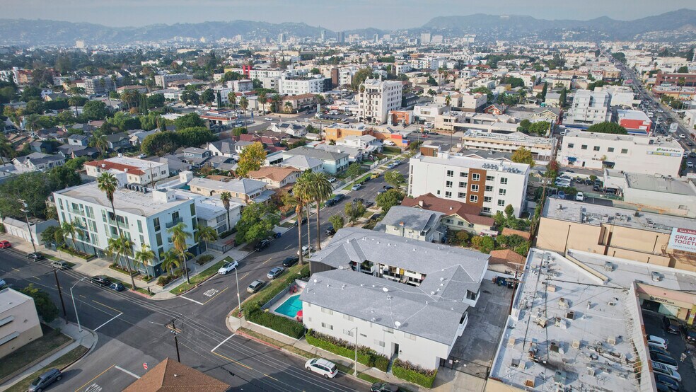 More Photos Of 204 N Manhattan Pl, Los Angeles Apartments For Sale