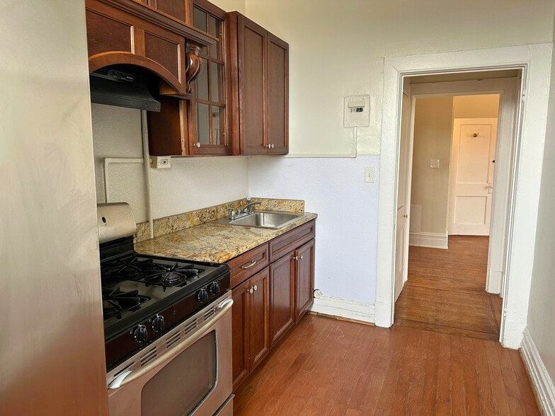 More Photos Of 3442 Auchentoroly Ter, Baltimore Apartments For Sale