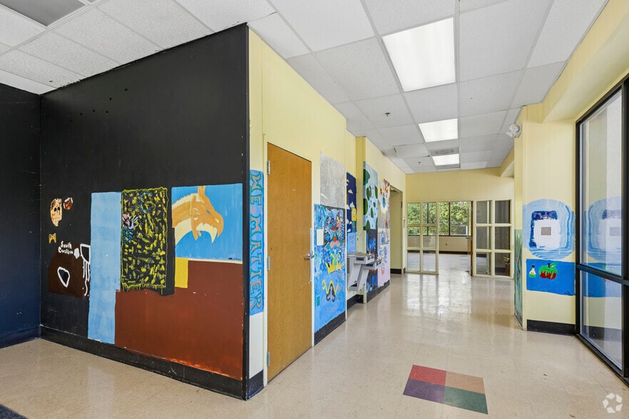 More Photos Of 3806 N Main St, Columbia Schools For Sale