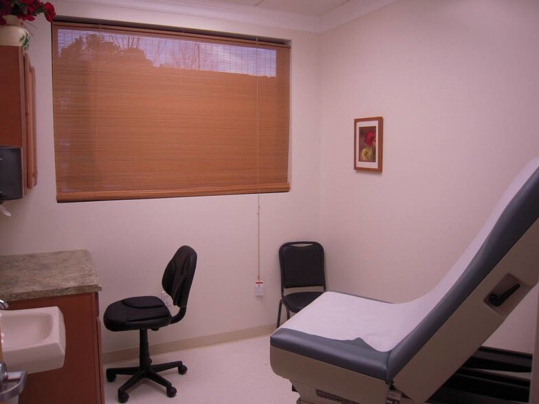 More Photos Of 3610 N Roxboro St, Durham Office For Sale