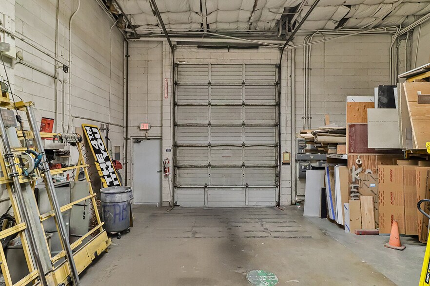 More Photos Of 6846 Valjean Ave, Van Nuys Warehouse For Sale