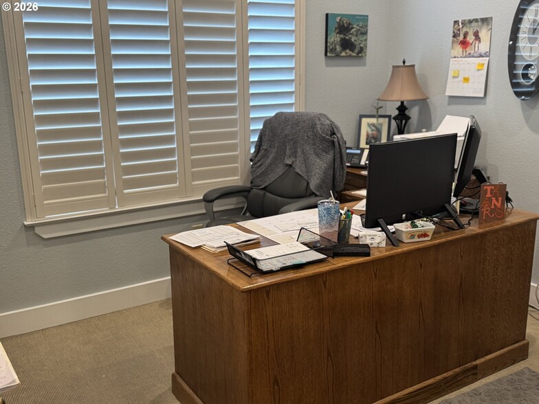 More Photos Of 937 Chetco Ave, Brookings Office Residential For Sale
