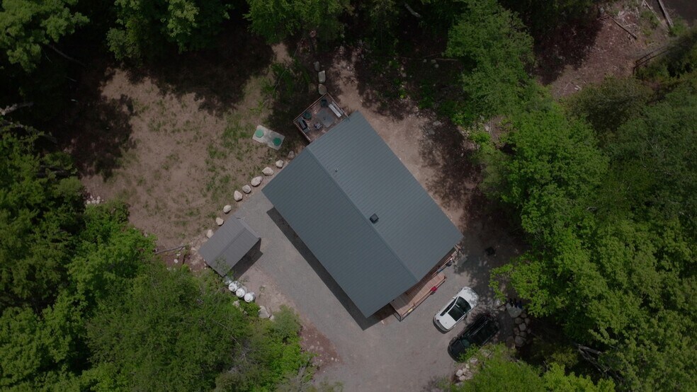 More Photos Of 1020 Ch Du Lac-Croche, Saint-come Sports And Entertainment For Sale