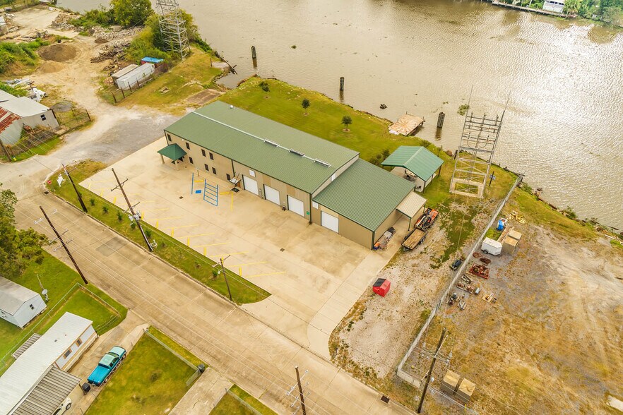More Photos Of 1711 Dunn St, Houma Service For Lease