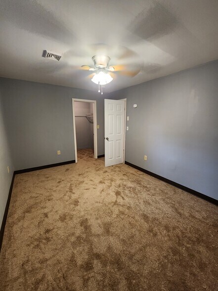 More Photos Of 744 Park Ave, Syracuse Warehouse For Sale