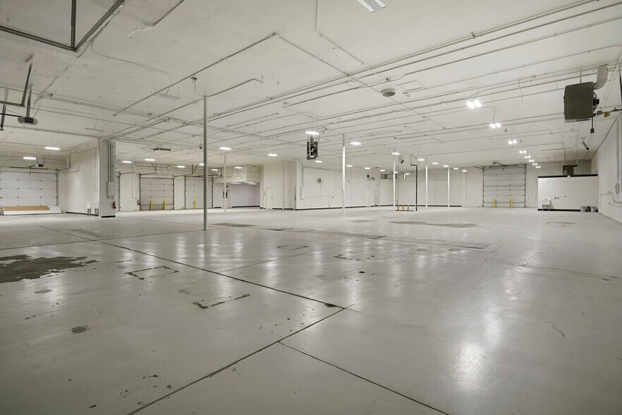 More Photos Of 5981 Marion Dr, Denver Warehouse For Sale
