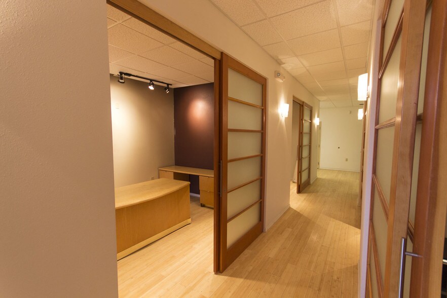 More Photos Of 314-336 Adams St SE, Albuquerque Office For Sale