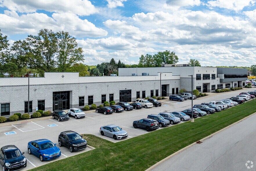 More Photos Of 1093 Medina Rd, Medina Office For Lease