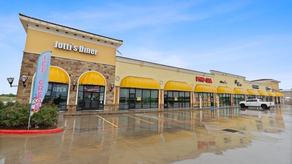 Primary Photo Of 6500 7th St, Bay City Storefront Retail Office For Lease