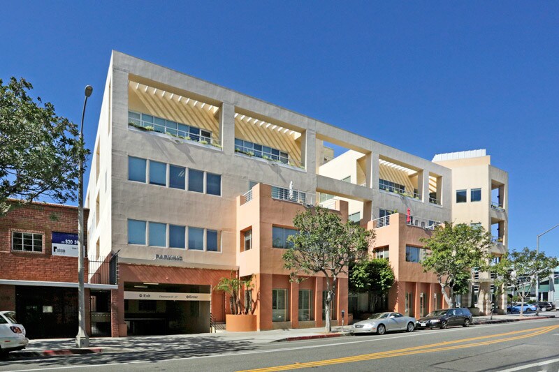 More Photos Of 530 Wilshire Blvd, Santa Monica Office For Lease