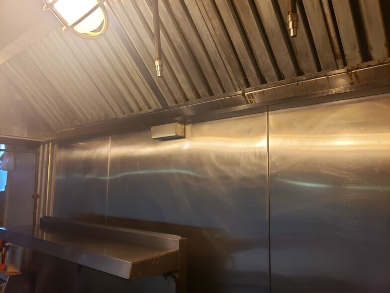 More Photos Of 1200 Hornberger Ave, Roebling Restaurant For Sale