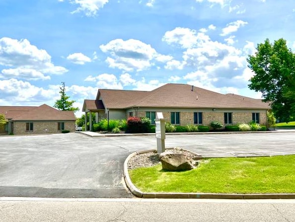 More Photos Of 815 Southwestern Run, Youngstown Medical For Sale